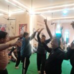 श्री गोपाल संकीर्तन मंडल में होली के रंग योग के संग