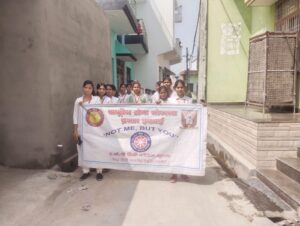 स्वयं सेविकाओं ने दिया ग्रामवासियों को स्वच्छता का सन्देश