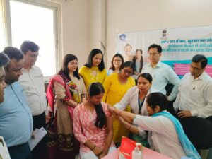 एक हजार से अधिक बालिकाओं के लगी एचपीवी वैक्सीन