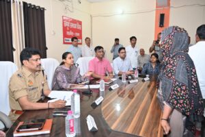 डीएम की अध्यक्षता में तहसील स्याना में सम्पूर्ण समाधान दिवस का आयोजन