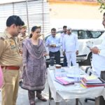 जिलाधिकारी ने किया स्याना मंडी परिसर में गेहूं क्रय केंद्रों का औचक निरीक्षण