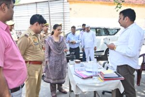 जिलाधिकारी ने किया स्याना मंडी परिसर में गेहूं क्रय केंद्रों का औचक निरीक्षण