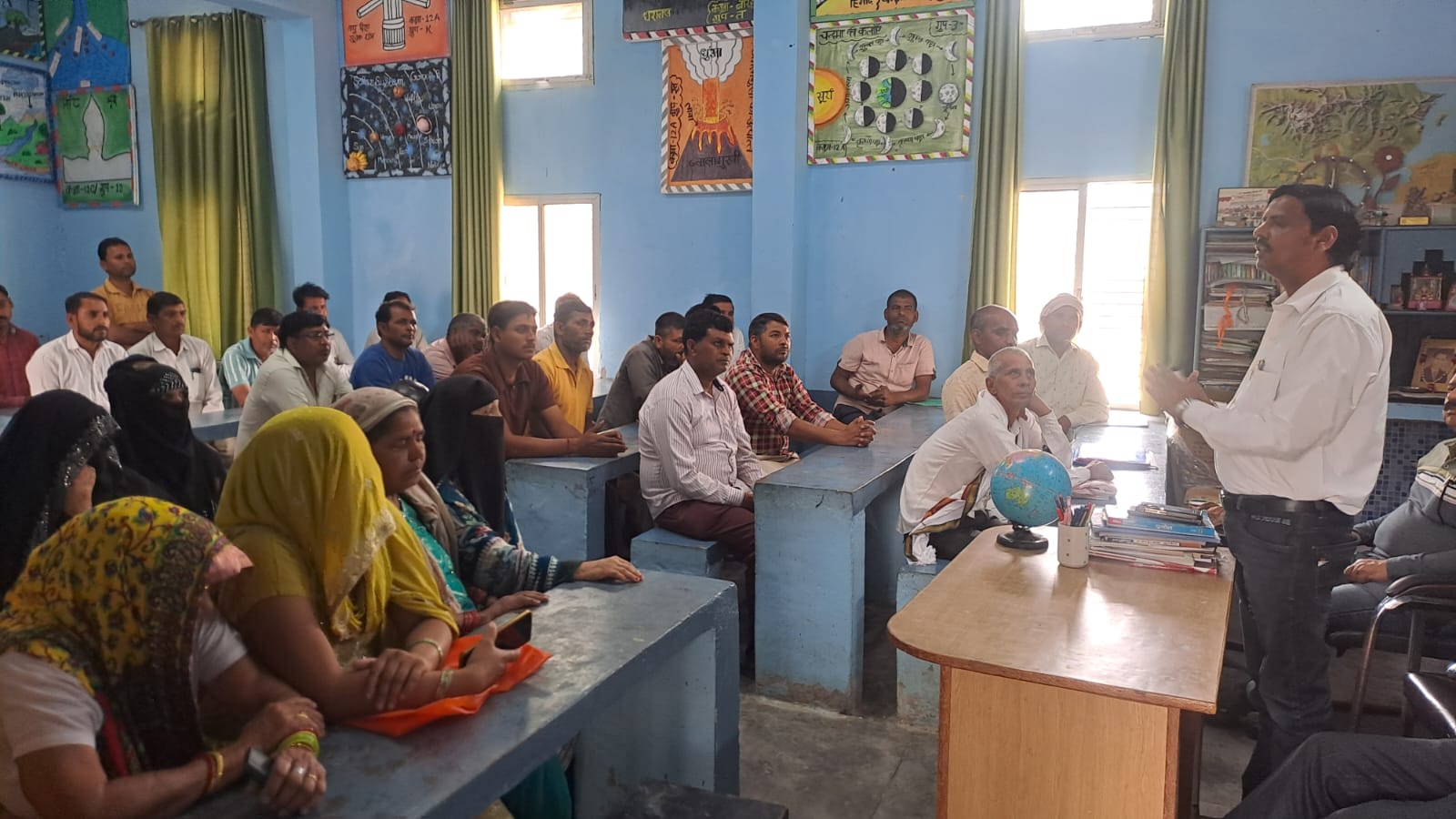 पब्लिक इंटर कॉलेज में सत्र की प्रथम अभिभावक बैठक का आयोजन