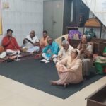 पुरुषोत्तम मास के उपलक्ष्य में श्री गोवर्धन मंदिर में चल रहा है हनुमान चालीस का पाठ
