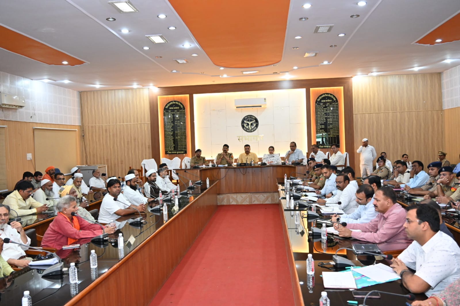 जिलाधिकारी ने कुर्बानी की वीडियो सोशल मीडिया पर अपलोड करने वालों के विरुद्ध कड़ी कार्यवाही दिए निर्देश