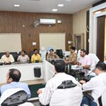 जिलाधिकारी के संग व्यापार बन्धु की बैठक कलेक्ट्रेट सभागार में आहूत
