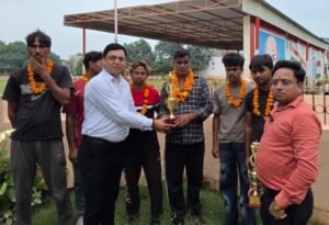 श्री सप्त भवानी अखाड़ा द्वारा गोताखोरों किया गया सम्मानित