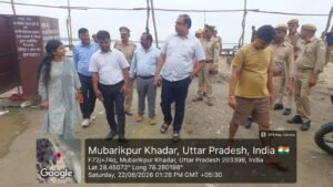 गंगा नदी के जल स्तर में वृद्धि पर अधिकारियों ने किया निरीक्षण