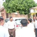 जिलाधिकारी ने किया डिजिटल लाइब्रेरी का निरीक्षण
