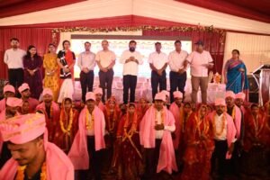 मुख्यमंत्री सामूहिक विवाह योजना के तहत 217 जोड़ों ने थामा एक-दूसरे का हाथ