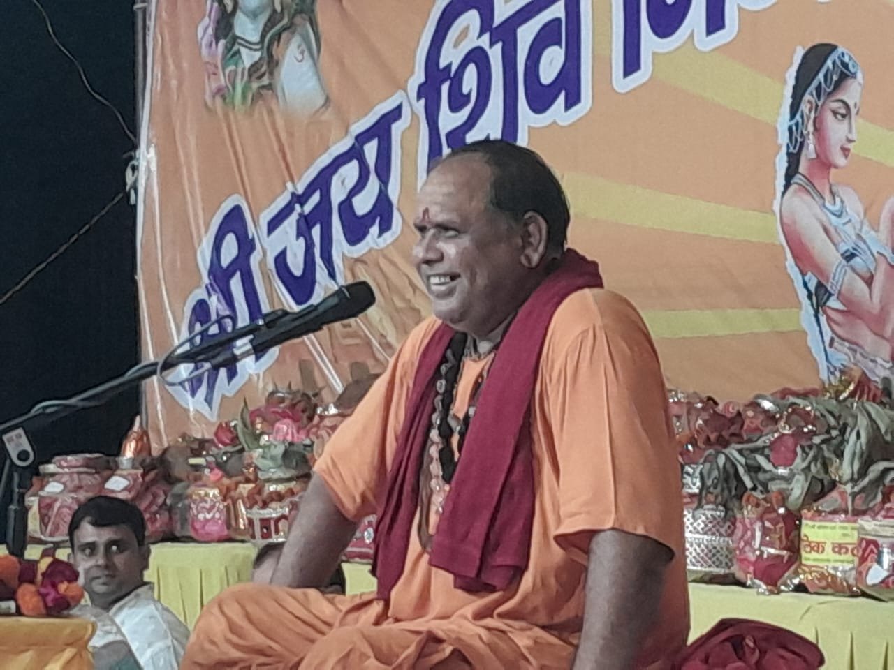 कथा व्यास आचार्य अतुल कृष्ण जी महाराज ने भगवान श्री कृष्ण की अनेक बाल लीलाओं की कथा का कराया श्रवण