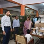 राजकीय जिला पुस्तकालय का जिलाधिकारी ने किया निरीक्षण